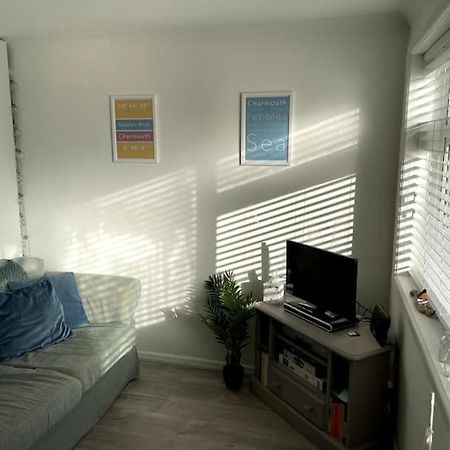 Self-Catering Studio In Beautiful Чармут Екстер'єр фото