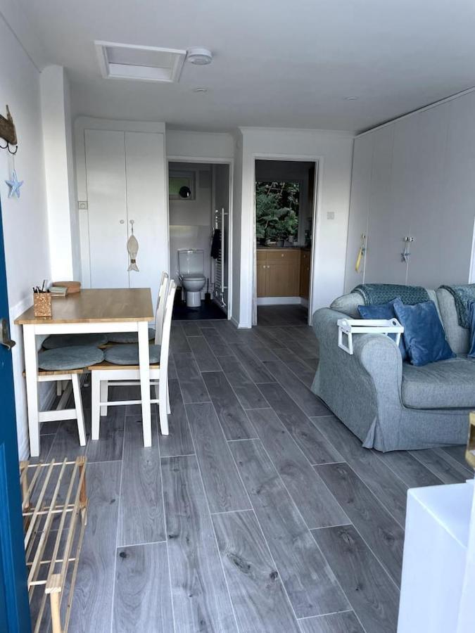Self-Catering Studio In Beautiful Чармут Екстер'єр фото