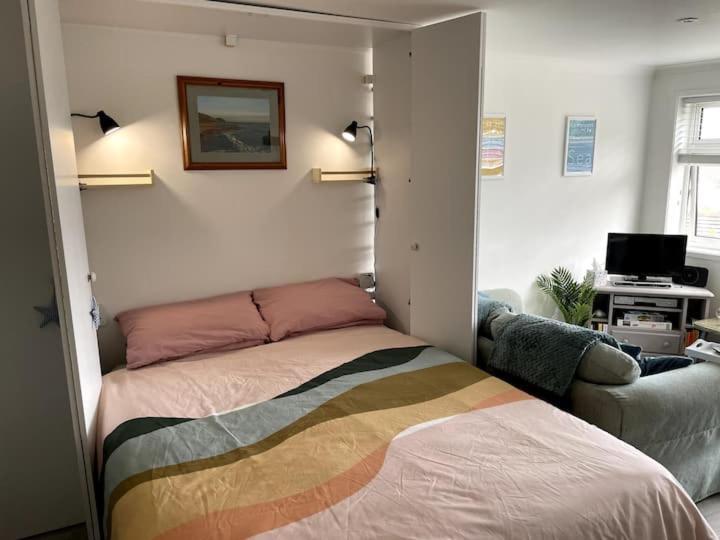 Self-Catering Studio In Beautiful Чармут Екстер'єр фото